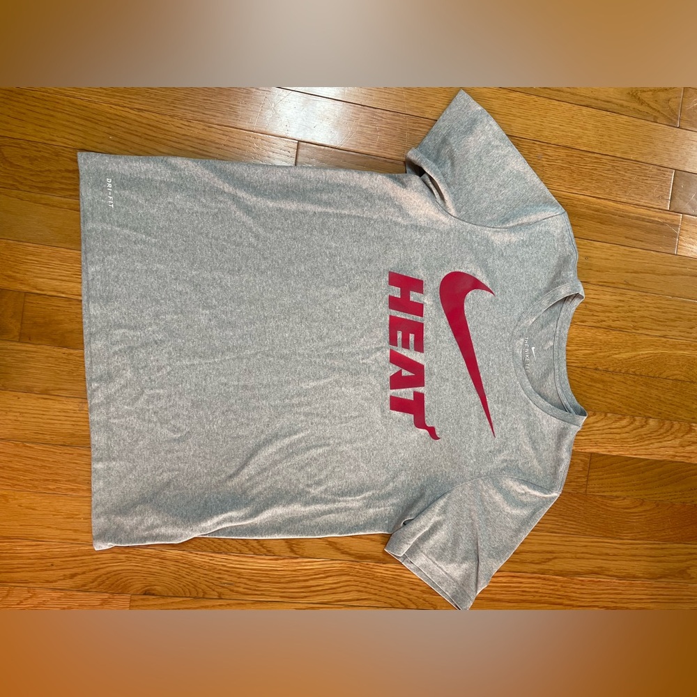 Nike Gray dri-fit shirt with‎ the swoosh and Heat size large